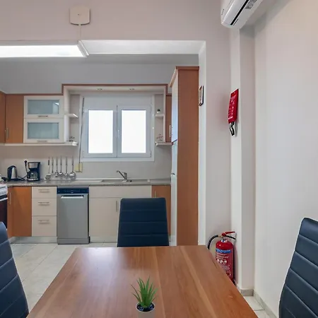 Antonios Apartament *